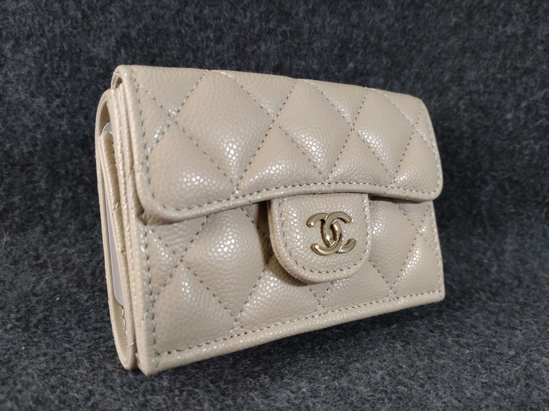 【大阪心斎橋】スモールフラップウォレットのコーティングでお探しならコーティング専門店Glationへ