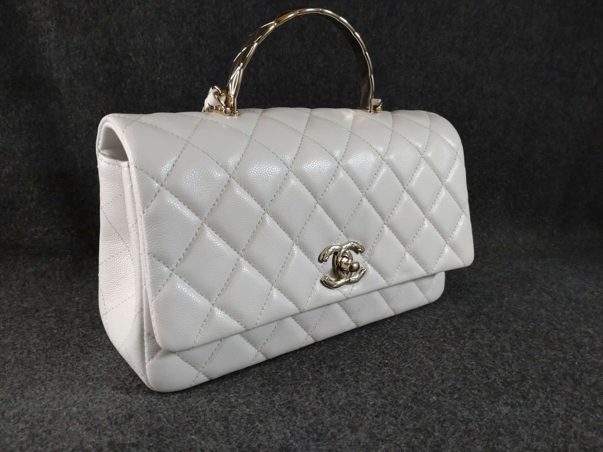 【大阪心斎橋】バックのコーティングでお探しならコーティング専門店Glationへ