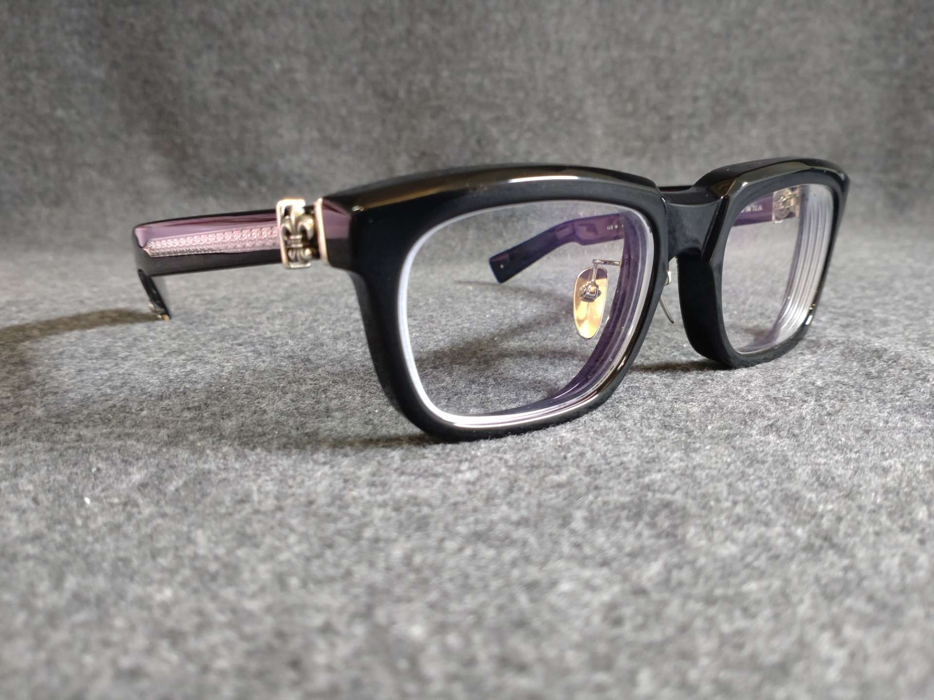 【大阪心斎橋】CHROME HEARTSメガネのコーティングでお探しならコーティング専門店Glationへ