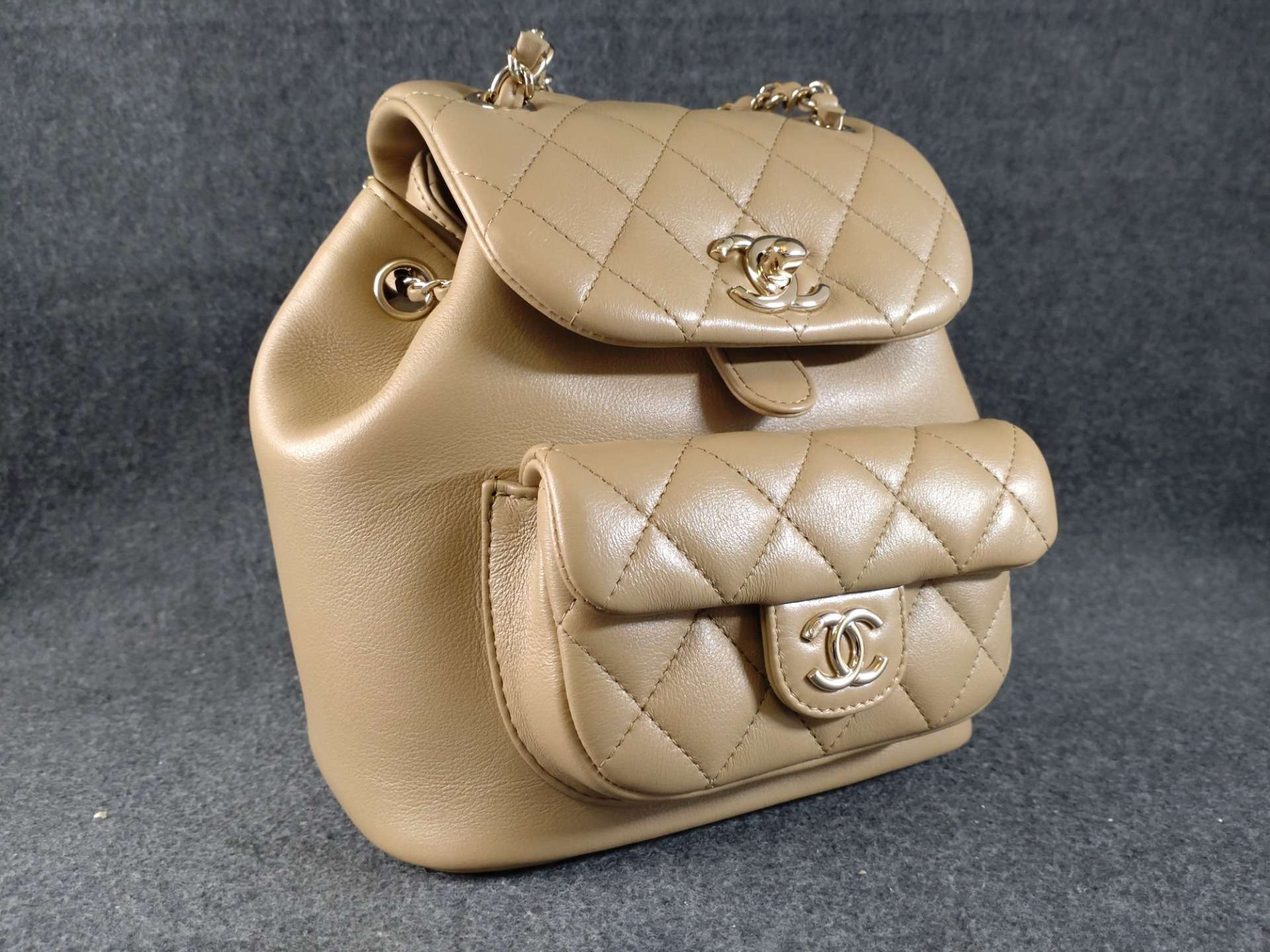 【大阪心斎橋】スモール バックパックのコーティングでお探しならコーティング専門店Glationへ