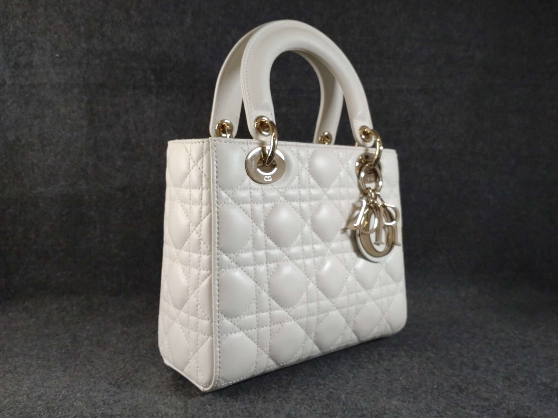 【大阪心斎橋】バックのコーティングでお探しならコーティング専門店Glationへ