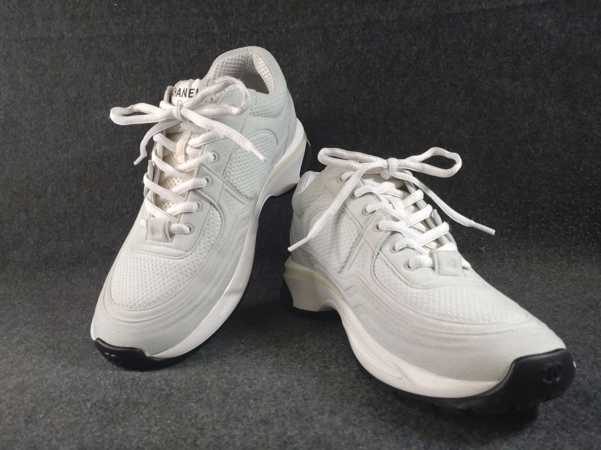 【大阪心斎橋】スニーカーのコーティングでお探しならコーティング専門店Glationへ