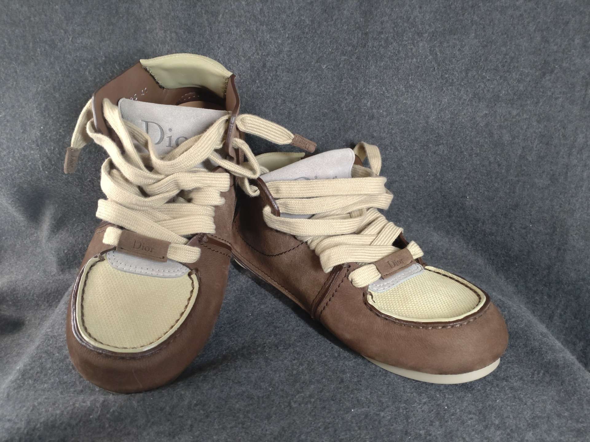 【大阪心斎橋】ディオール ローディーのコーティングでお探しならコーティング専門店Glationへ