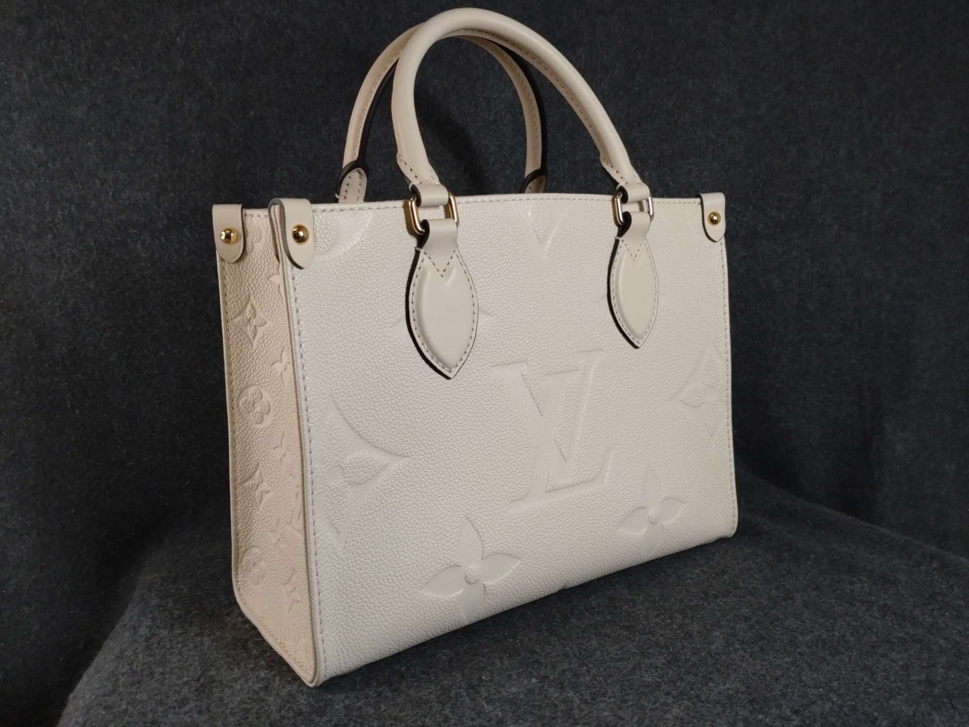 【大阪心斎橋】バックのコーティングでお探しならコーティング専門店Glationへ