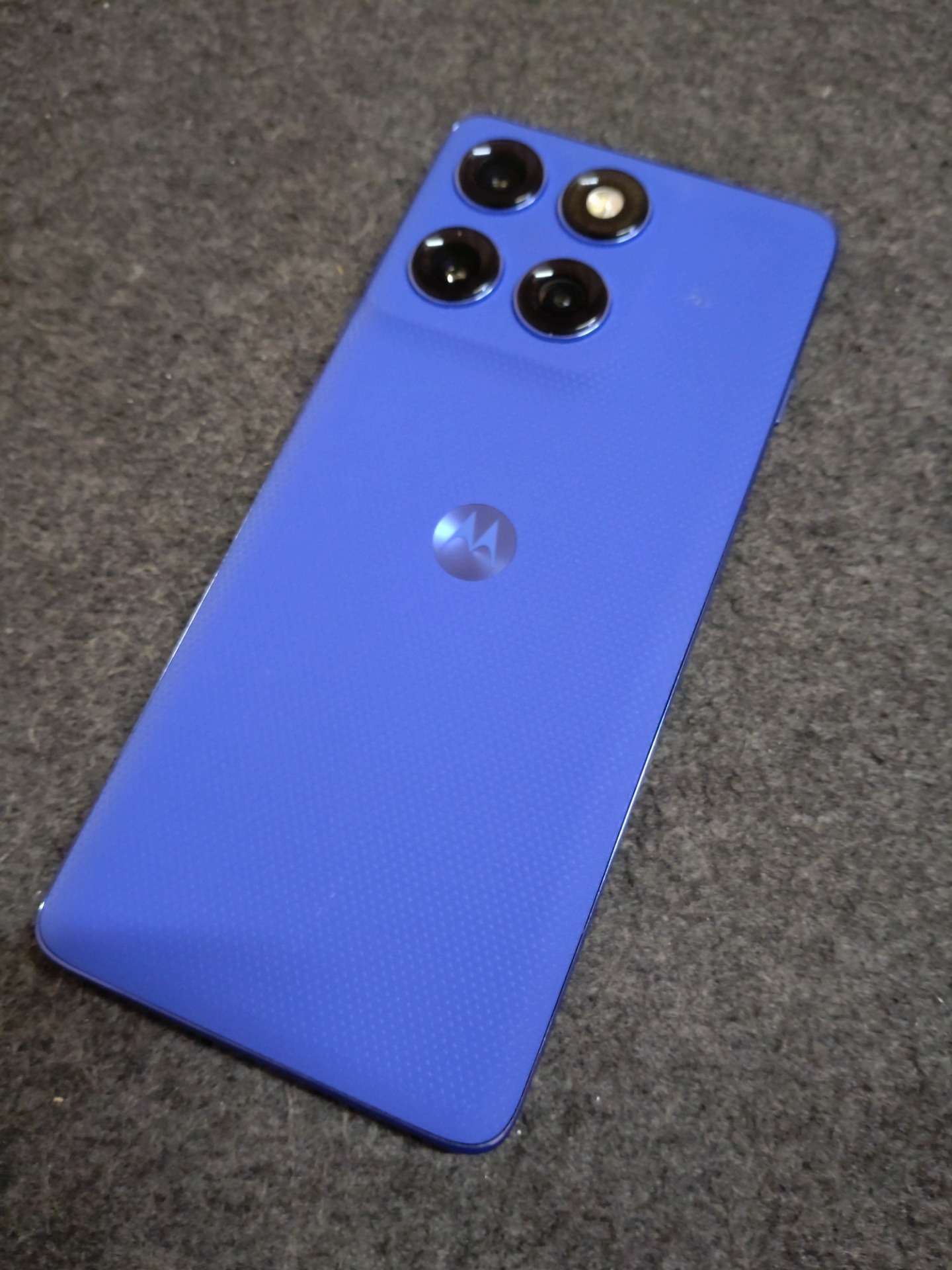 【大阪心斎橋】motorola edge 60 proのコーティングでお探しならコーティング専門店Glationへ